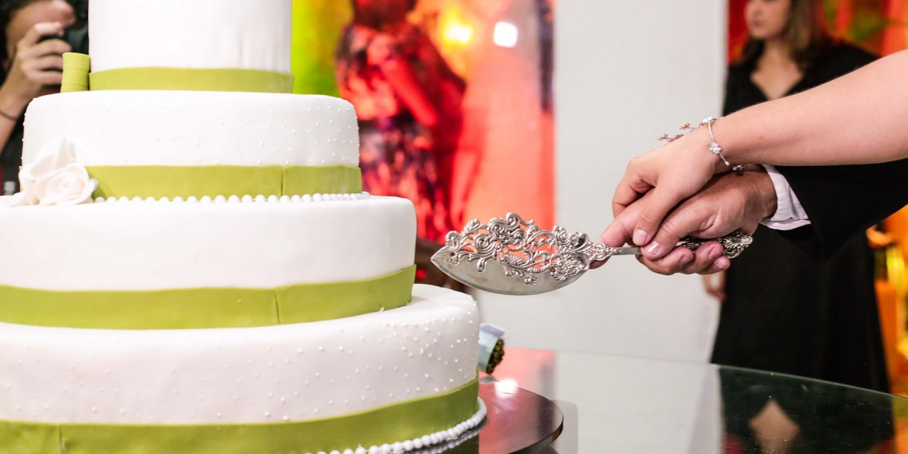 Choosing the perfect wedding cake